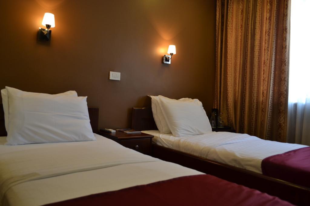 Hotel Super 8 Skopje Exterior photo